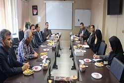 توسعه زیرساختی آزمایشگاه و تقویت ارتباط با صنعت؛ محور اصلی نشست هیأت رئیسه دانشکده علوم تغذیه و رژیم‌ شناسی با گروه علوم و صنایع غذایی