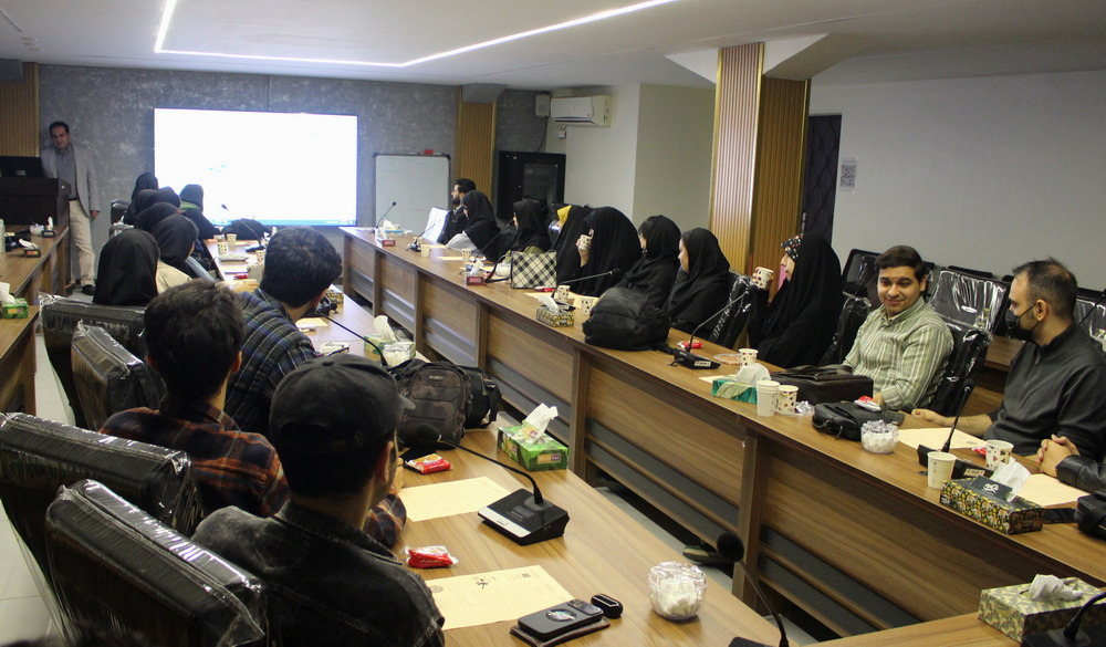 کارگاه آموزشی شیوه‌نامه و آیین‌نامه انضباطی دانشجویان نو ورود دانشکده علوم تغذیه و رژیم شناسی برگزار شد